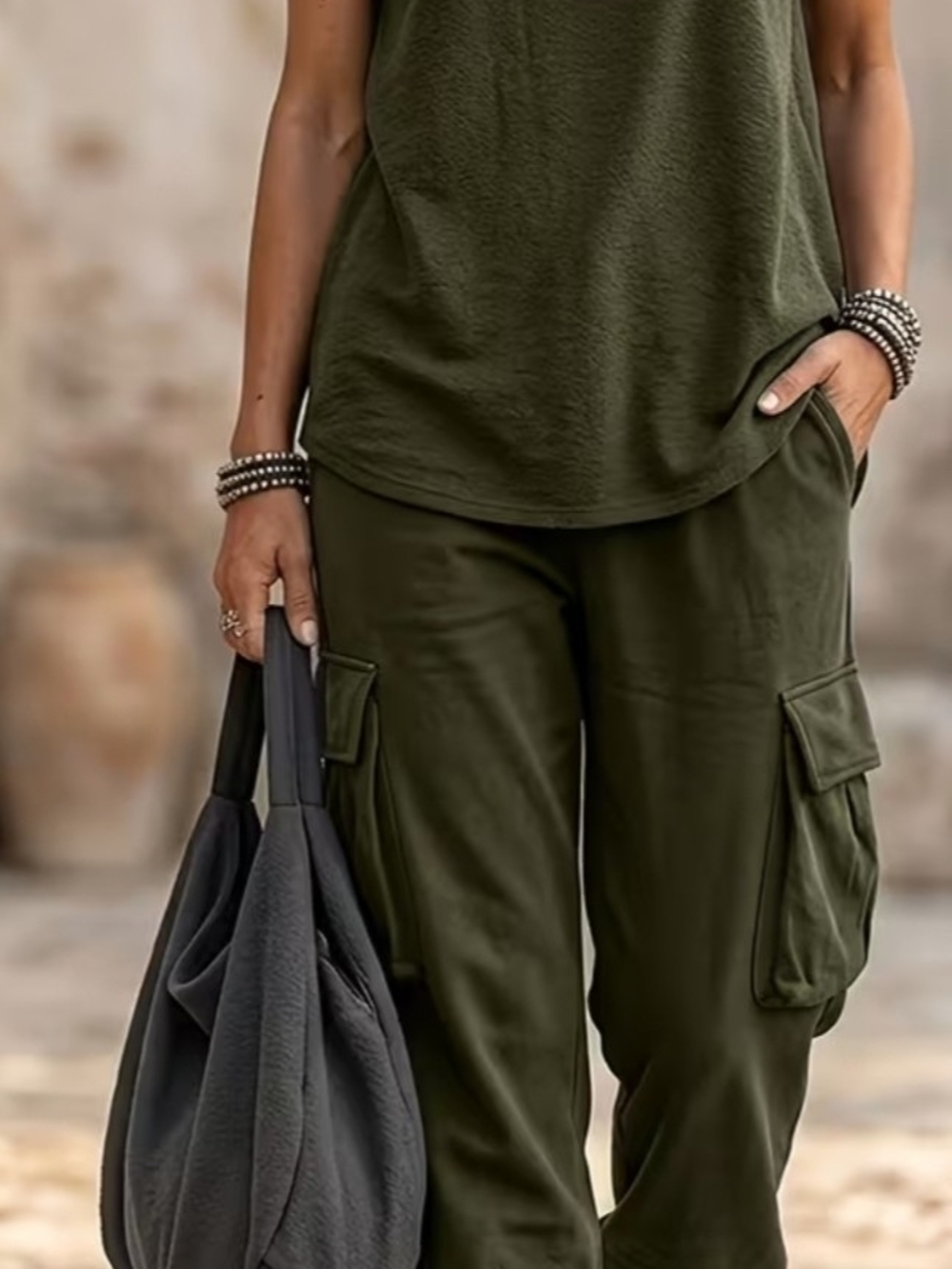 Women’s Cargo Jogger Pants in Olive
